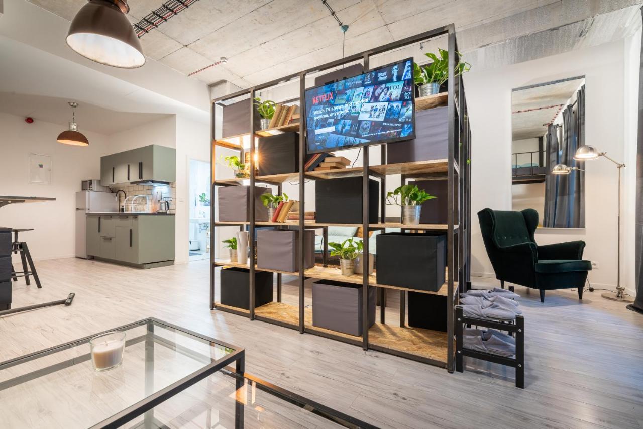 Industrial Apartment Zero Братислава Екстер'єр фото