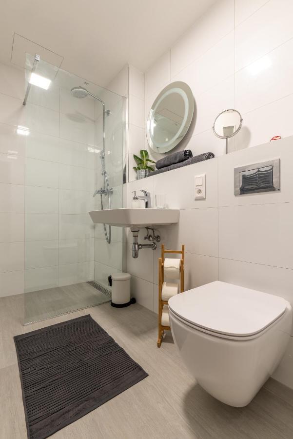 Industrial Apartment Zero Братислава Екстер'єр фото